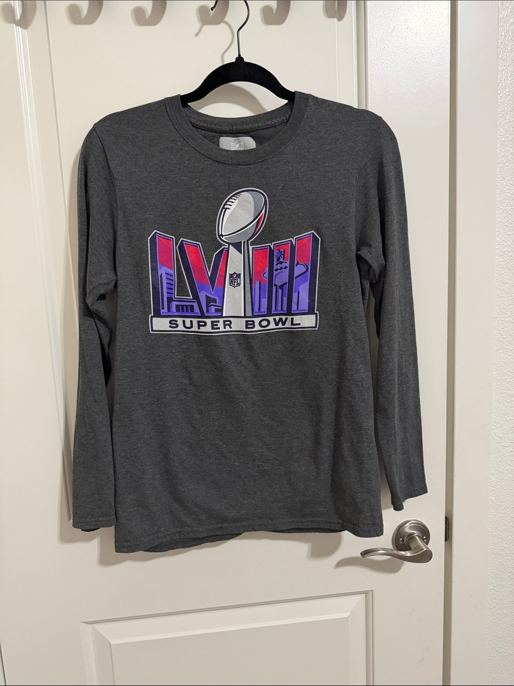 NFL Gray Long-Sleeve Super Bowl LVIll Graphic Tee